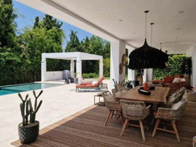 Вилла в продаже в El Rosario, Восточная Марбелья