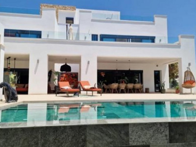 Вилла в продаже в El Rosario, Восточная Марбелья