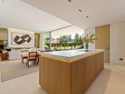 Villa for sale in Las Lomas del Marbella Club, Marbella Golden Mile