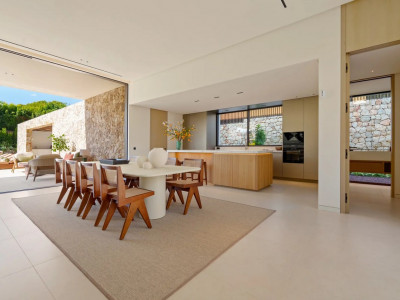 Villa for sale in Las Lomas del Marbella Club, Marbella Golden Mile