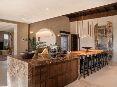 Villa for sale in Selwo, Estepona