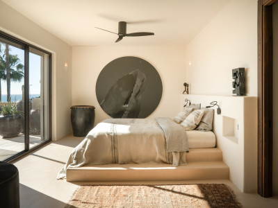 Villa for sale in Selwo, Estepona