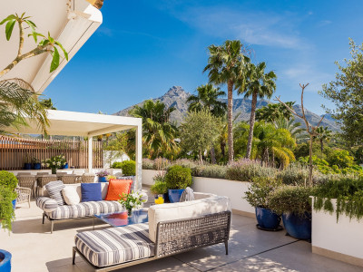Zweistöckiges Penthouse zum Verkauf in Lomas del Rey, Marbella Goldene Meile