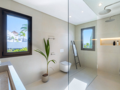 Duplex Penthouse for sale in La Quinta, Benahavis