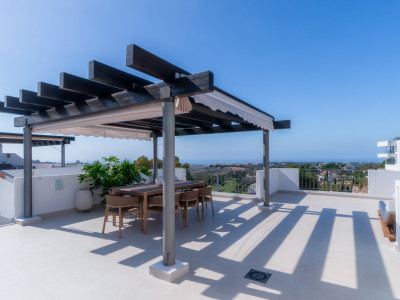 Duplex Penthouse for sale in La Quinta, Benahavis