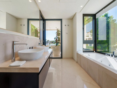 Вилла в продаже в Новая Андалусия