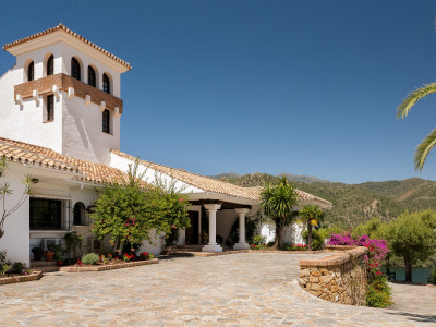 Finca for sale in Istan