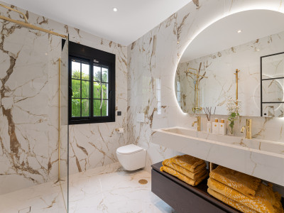 Вилла в продаже в Monte Biarritz, Эстепона