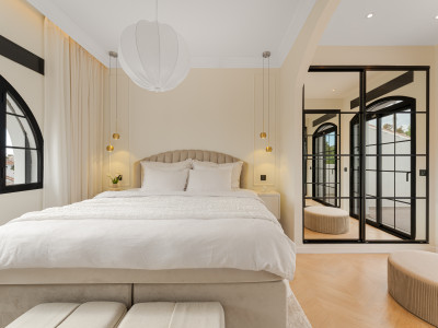 Вилла в продаже в Monte Biarritz, Эстепона