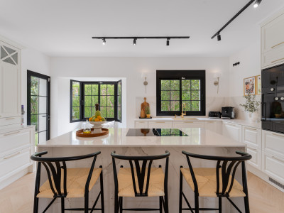 Вилла в продаже в Monte Biarritz, Эстепона