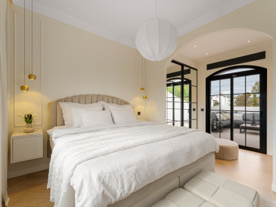 Вилла в продаже в Monte Biarritz, Эстепона