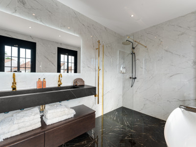 Вилла в продаже в Monte Biarritz, Эстепона