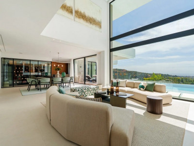 Villa for sale in Lomas de La Quinta, Benahavis