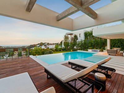 Villa for sale in Lomas de La Quinta, Benahavis