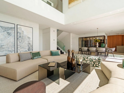 Villa for sale in Lomas de La Quinta, Benahavis