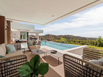 Villa for sale in Lomas de La Quinta, Benahavis