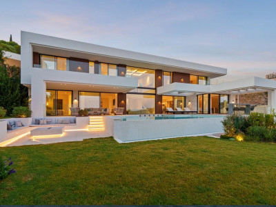 Villa for sale in Lomas de La Quinta, Benahavis