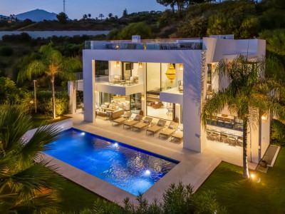 Вилла в продаже в Haza del Conde, Новая Андалусия