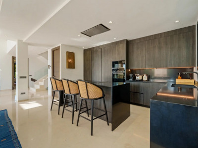 Вилла в продаже в Haza del Conde, Новая Андалусия