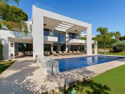 Вилла в продаже в Haza del Conde, Новая Андалусия