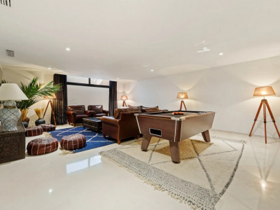 Вилла в продаже в Haza del Conde, Новая Андалусия