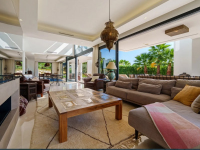 Вилла в продаже в Haza del Conde, Новая Андалусия