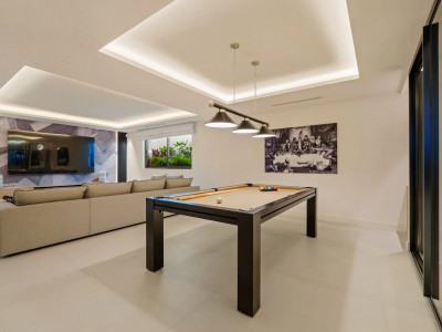 Villa for sale in Linda Vista Baja, San Pedro de Alcantara