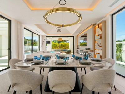 Villa for sale in Linda Vista Baja, San Pedro de Alcantara