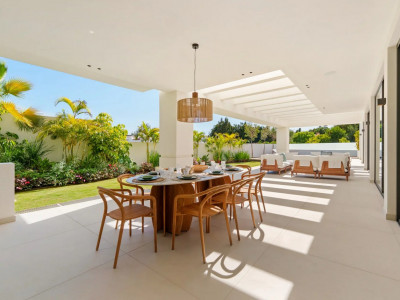 Villa for sale in Linda Vista Baja, San Pedro de Alcantara