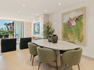 Апартамент на нижнем этаже в продаже в Bahía del Velerín, Эстепона