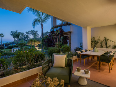 Апартамент на нижнем этаже в продаже в Bahía del Velerín, Эстепона