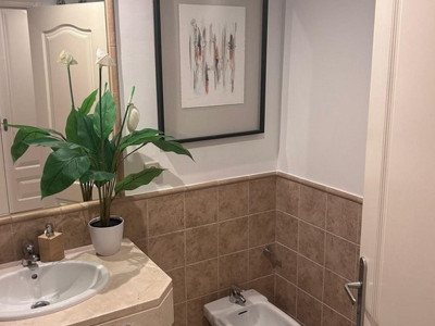 Appartement rez de chaussée à vendre à Benatalaya, Estepona