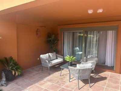Appartement rez de chaussée à vendre à Benatalaya, Estepona