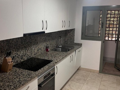 Appartement rez de chaussée à vendre à Benatalaya, Estepona