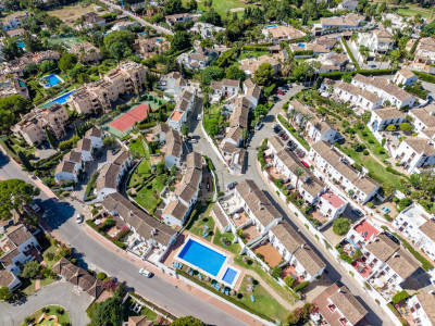 Maison de Ville à vendre à El Naranjal, Nueva Andalucia