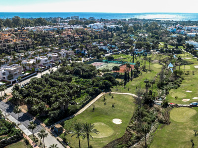 Villa zum Verkauf in El Campanario, Estepona
