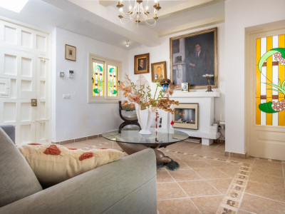 Villa for sale in Estepona