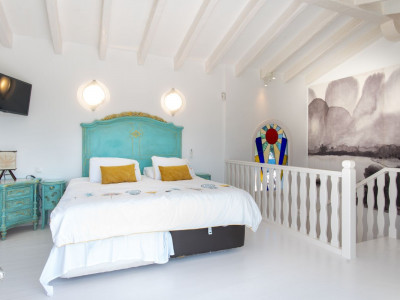 Villa for sale in Estepona