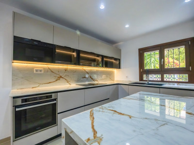 Villa for sale in La Capellania, Marbella Golden Mile