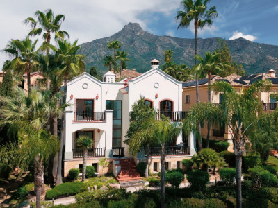 Villa for sale in La Capellania, Marbella Golden Mile