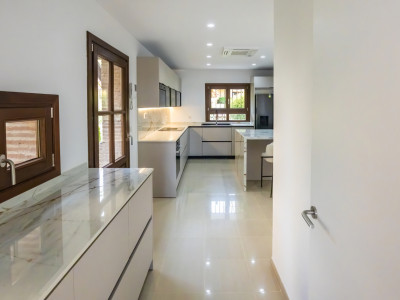 Villa for sale in La Capellania, Marbella Golden Mile