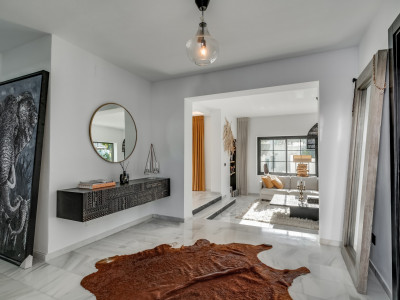 Villa zum Verkauf in Nueva Andalucia