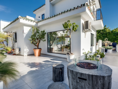 Villa zum Verkauf in Nueva Andalucia