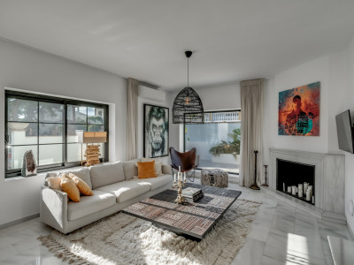 Villa zum Verkauf in Nueva Andalucia