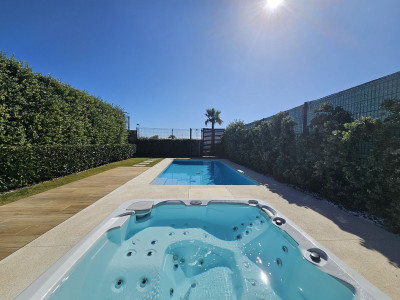 Reihenhaus zum Verkauf in Velaya, Estepona