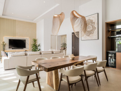 Villa for sale in Los Naranjos Golf, Nueva Andalucia