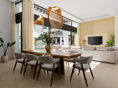 Villa à vendre à Los Naranjos Golf, Nueva Andalucia