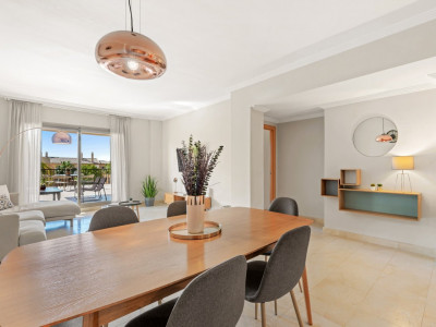 Apartamento en venta en Hacienda del Señorio de Cifuentes, Benahavis