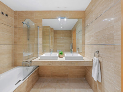Apartamento en venta en Hacienda del Señorio de Cifuentes, Benahavis