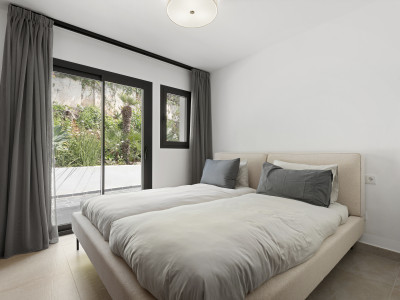 Villa en venta en Elviria, Marbella Este